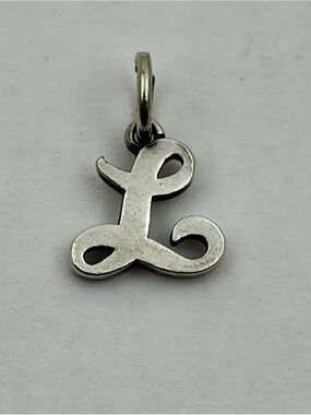 James Avery RETIRED Sterling SCRIPT L Charm
